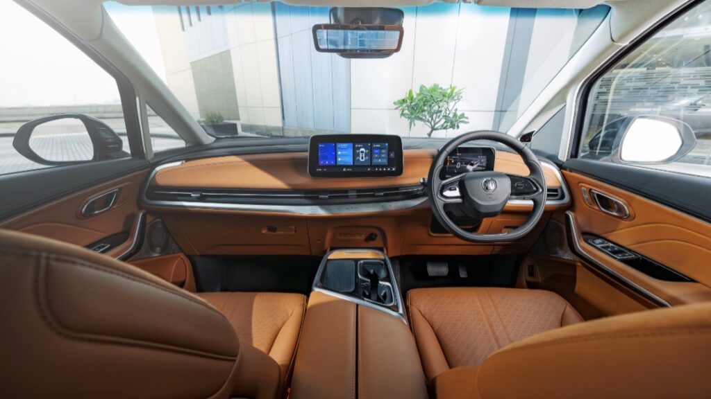 MG M9 EV 90 kWh battery range and features