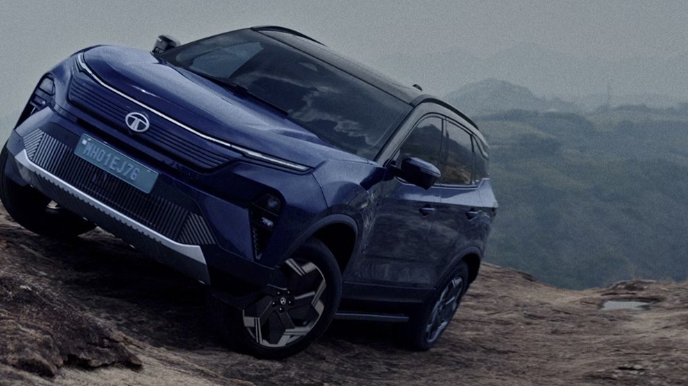 Tata Harrier.ev Launched: Booking details, Prices, Range & Variants.